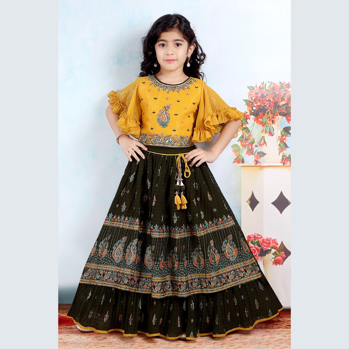 Chandrakala Kids Lehenga Choli Set for Girls Indian Traditional Cream &  Gold-Coloured Ready to Wear Pattu Pavadai Ethnic Wear Dress Skirt Tops-6-12  Months, Cream (KL104CRE1) - Walmart.com