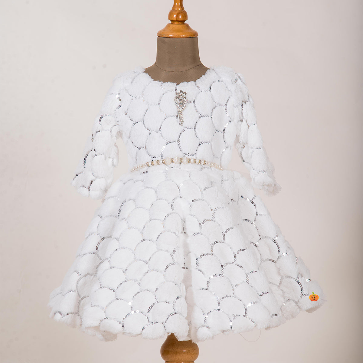 White Woonie Handmade Crochet Woolen Winter Wear Frock Set With Jacket For  Infants Kids Girls at Best Price in Sonipat | Zillivate Ventures Pvt Ltd.