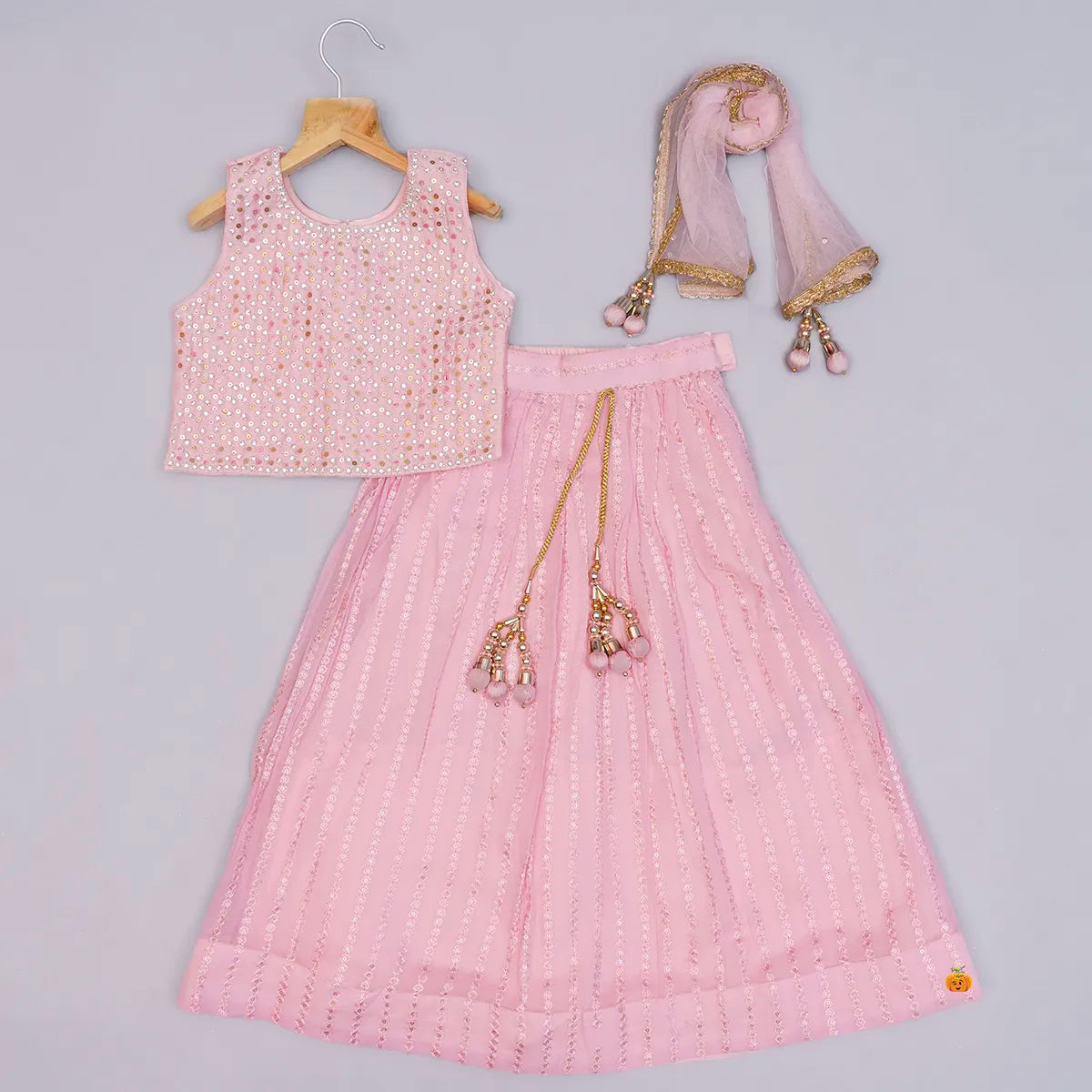 Buy SAKA DESIGNS Girls Pink & Gold Toned Ready To Wear Lehenga & Blouse  With Dupatta - Lehenga Choli for Girls 16441536 | Myntra