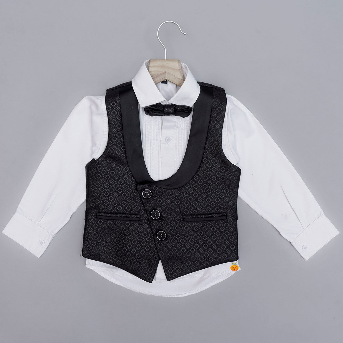 Buy YuanLu 4 Piece Boys' Formal Suit Set with Black Vest Pants White Dress  Shirt and Tie Size 2T at Amazon.in